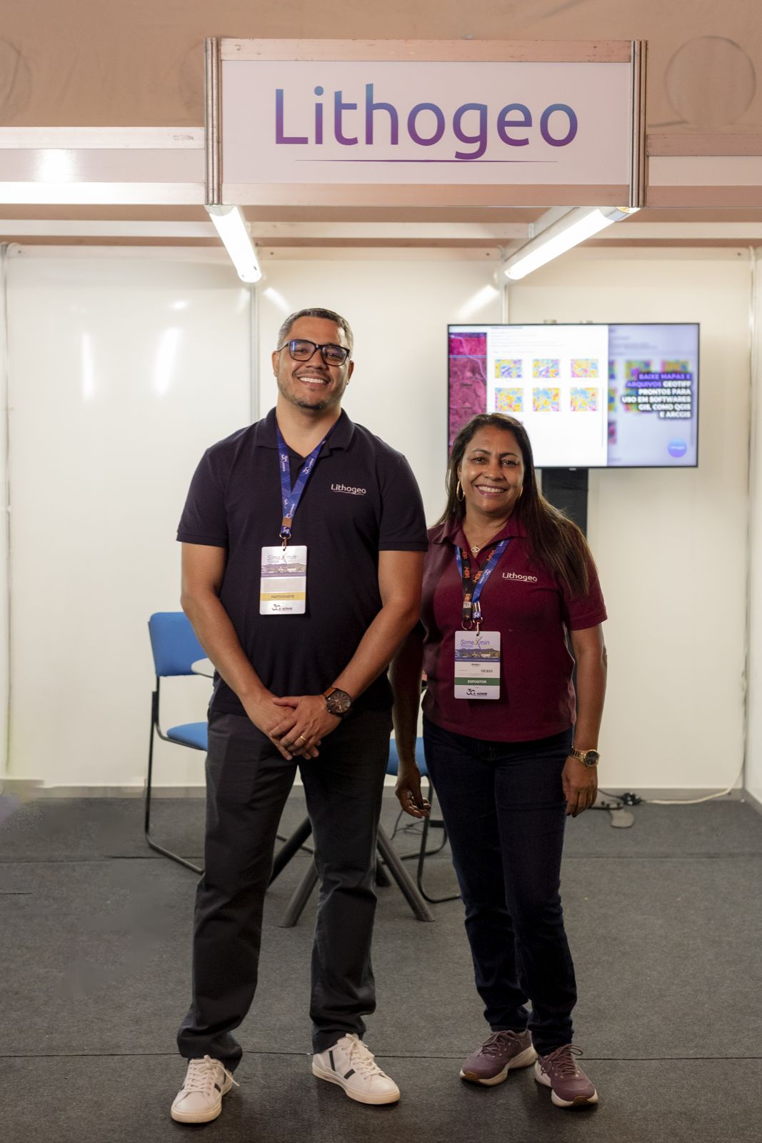 Equipe Lithogeo no stand