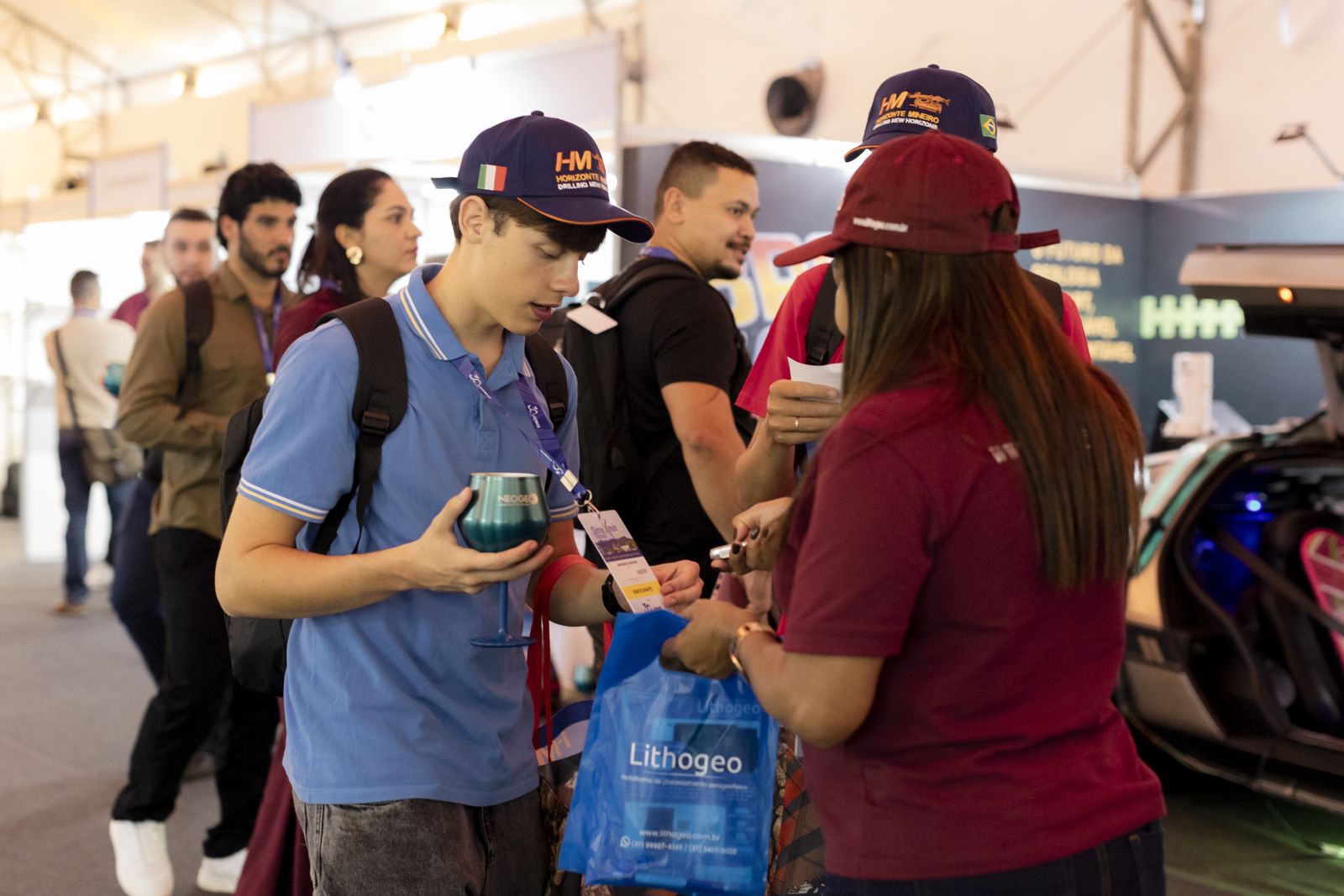 Movimento no stand da Lithogeo